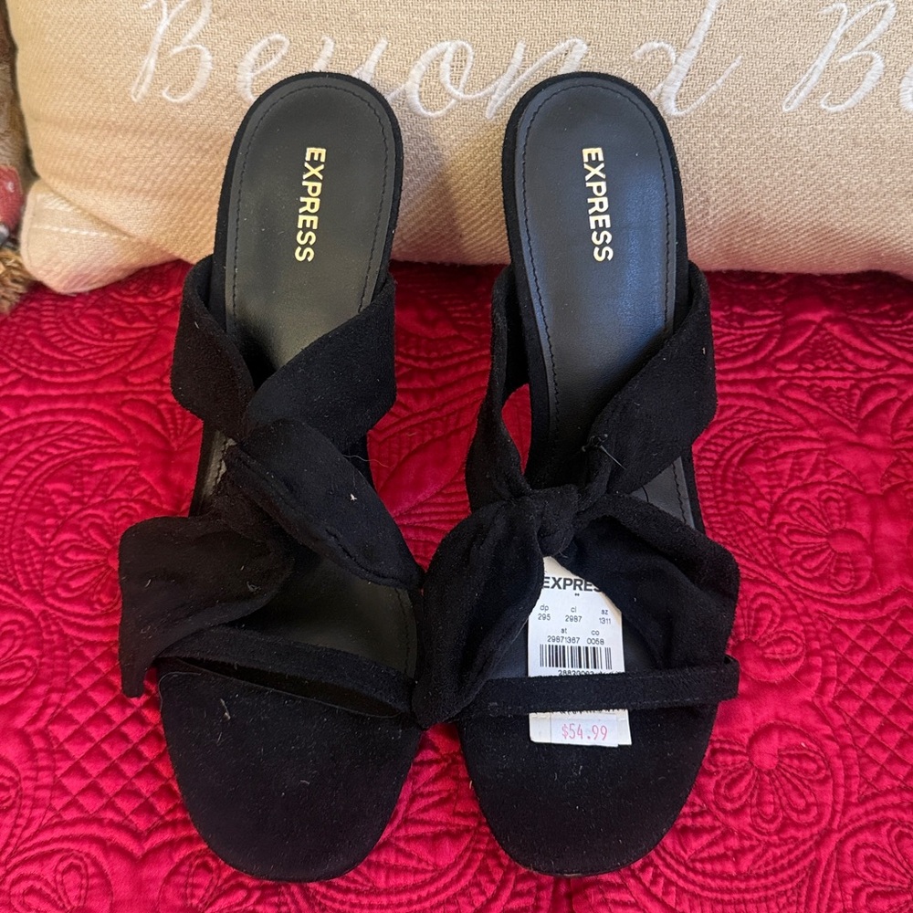 Express Elegant Black Bow Slides